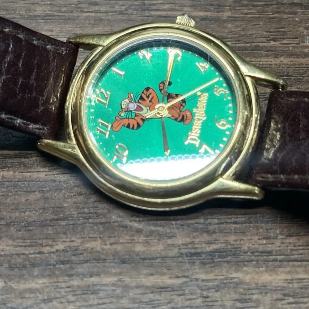 Vintage Gold Tone Tigger Brown Leather Watch Green Face 33mm Case New Battery